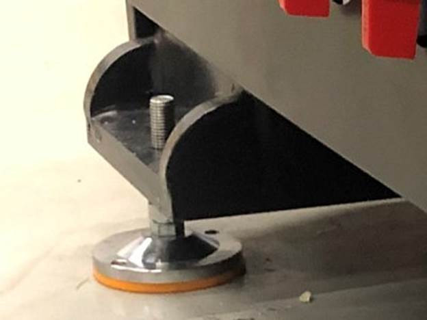 РЕГУЛИРУЕМЫЕ ОПОРНЫЕ ПЛОЩАДКИ
