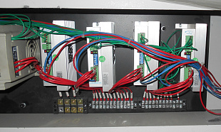 Фрезерно-гравировальный станок с ЧПУ мод. LTT-1325B механическим столом и ручнойсменой инструмента