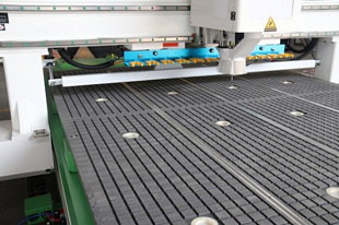 Фрезерно-гравировальный станок с ЧПУ WoodTec НА-2030W MAX