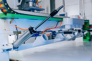 Фрезерно-гравировальный станок с ЧПУ и вакуумной подготовкой WoodTec СН-2030W PRO