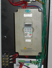 Фрезерно-гравировальный станок с ЧПУ мод. LTT-1325B механическим столом и ручнойсменой инструмента