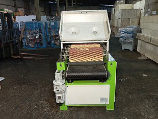 DT630-4 Рельефно-шлифовальный станок с 4-мя лепестково-щеточными барабанами