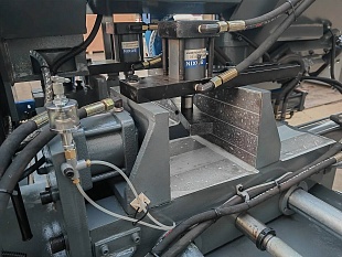 MetalTec BS 350 CA автоматический колонный ленточнопильный станок