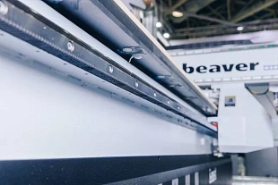 Фрезерный обрабатывающий центр с ЧПУ с автоматическим толкателем Beaver i-NEST