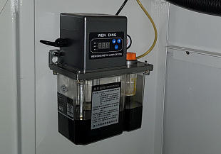 Шипорезный станок с ЧПУ мод.CNC-200 для производства ножек стульев и столов