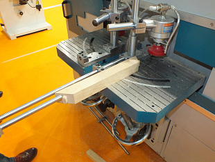 Шипорезный станок с ЧПУ мод.CNC-200 для производства стульев и столов