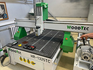 Фрезерно-гравировальный станок с ЧПУ WoodTec HR 1325TC