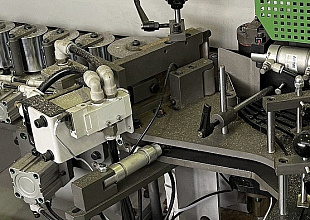 Кромкооблицовочный станок Filato 8001UHQLMS-2 серии INDUSTRIAL с возвратным конвейером